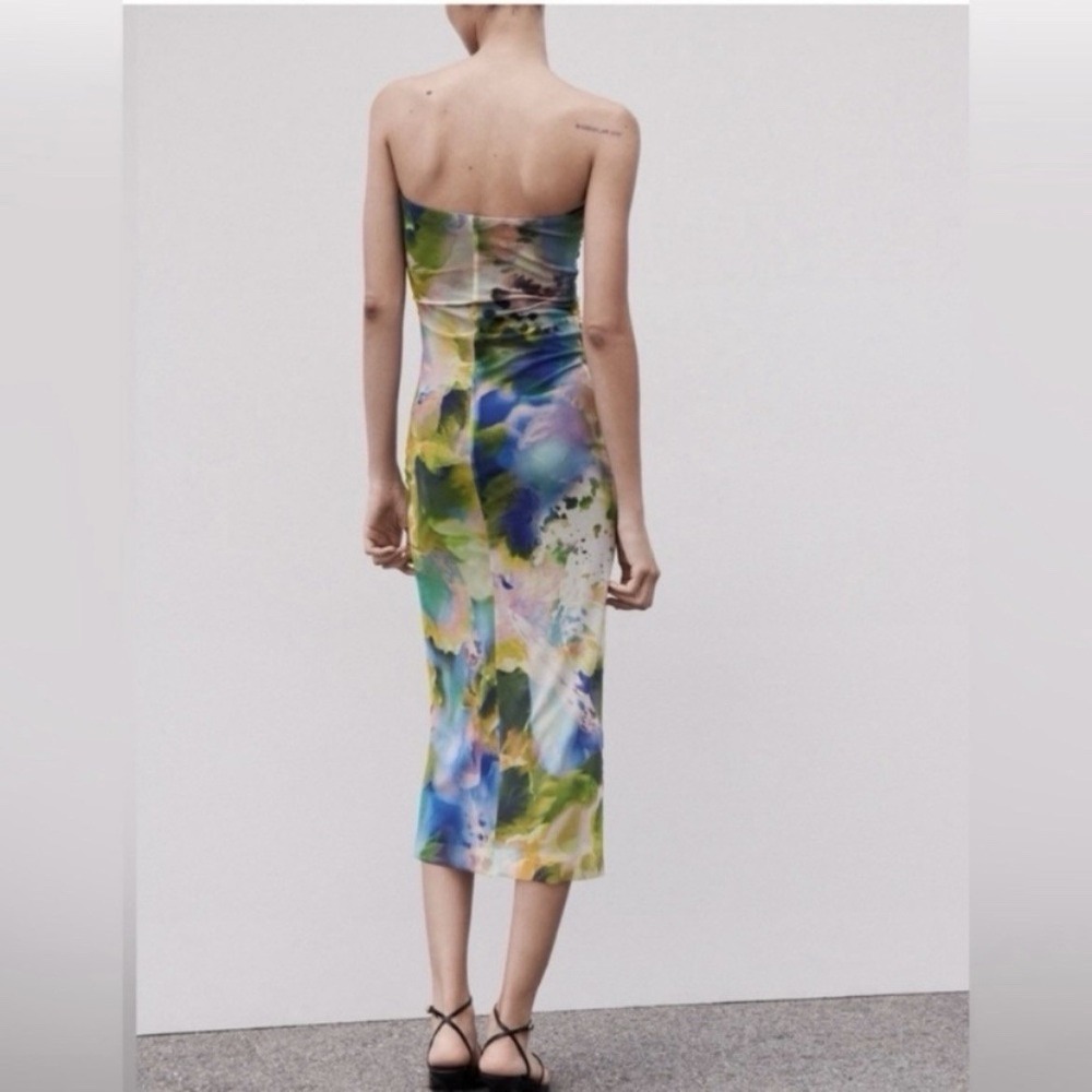 Zara NWT RUCHED PRINTED TULLE DRESS Size S Strapless Mesh Watercolor Ruched Midi - Picture 2 of 6